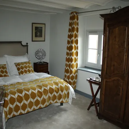 Relais Du Destin Penzion Vertrieu
