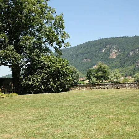 Relais Du Destin Penzion Vertrieu